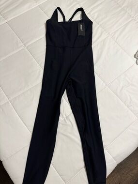 NWT Abercrombie YPB SculptLUX Active Onesie, Medium